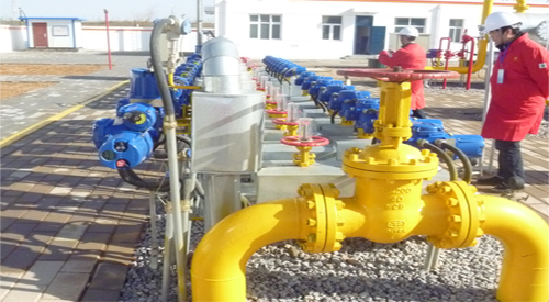 航天隔(ge)膜閥門(men)現場試(shi)壓試漏(lou)圖 航天(tiān)隔膜閥(fa)門現場(chǎng)試壓試(shi)漏圖