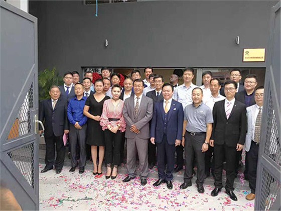 航天泵閥出(chū)席永華石油(yóu)揭牌典禮 (1) 航(hang)天泵閥出席(xi)永華石油揭(jie)牌典禮 (1)