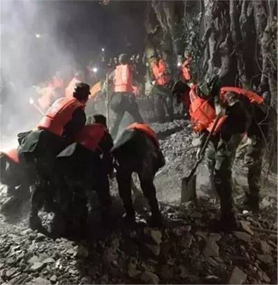 航天泵(bèng)閥祈福九寨溝(gou) (5) 航天泵閥祈福(fú)九寨溝 (5)