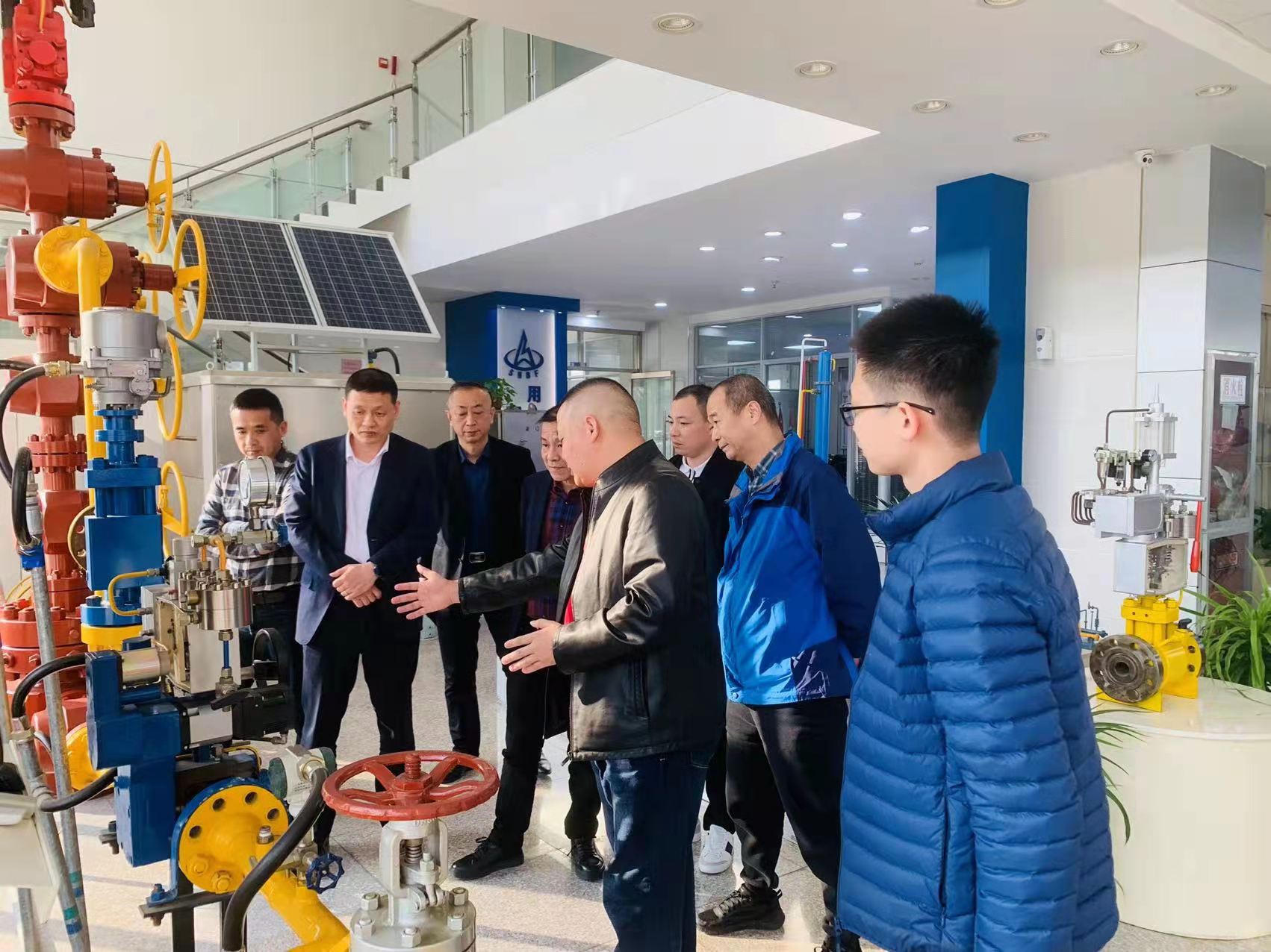 國家(jiā)閥門質量(liang)監督檢驗(yan)中心(浙江(jiang))院長莅臨(lin)我司視察(cha)并指導工(gōng)作 國(guó)家閥門質(zhi)量監督檢(jian)驗中心(浙(zhe)江)院長莅(lì)臨我司視(shì)察并指導(dao)工作